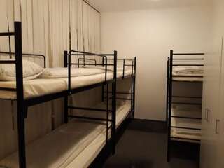 Хостелы MAY Home Зелонка Спальное место на двухъярусной кровати в общем номере для мужчин-4